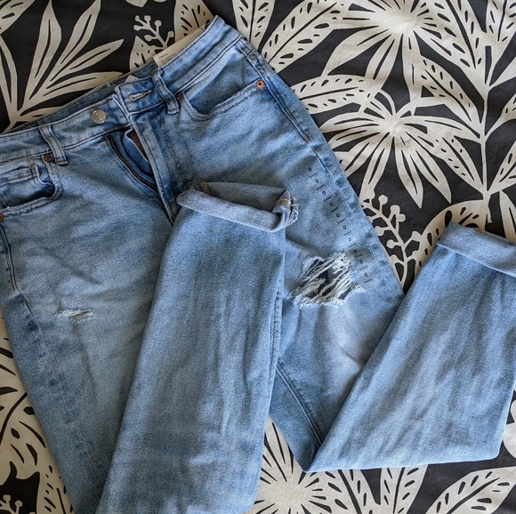 BNWT American eagle mom jeans - Picture 3 of 5